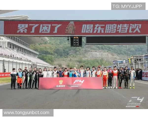 深圳足球队的耐力挑战与发展之路探讨